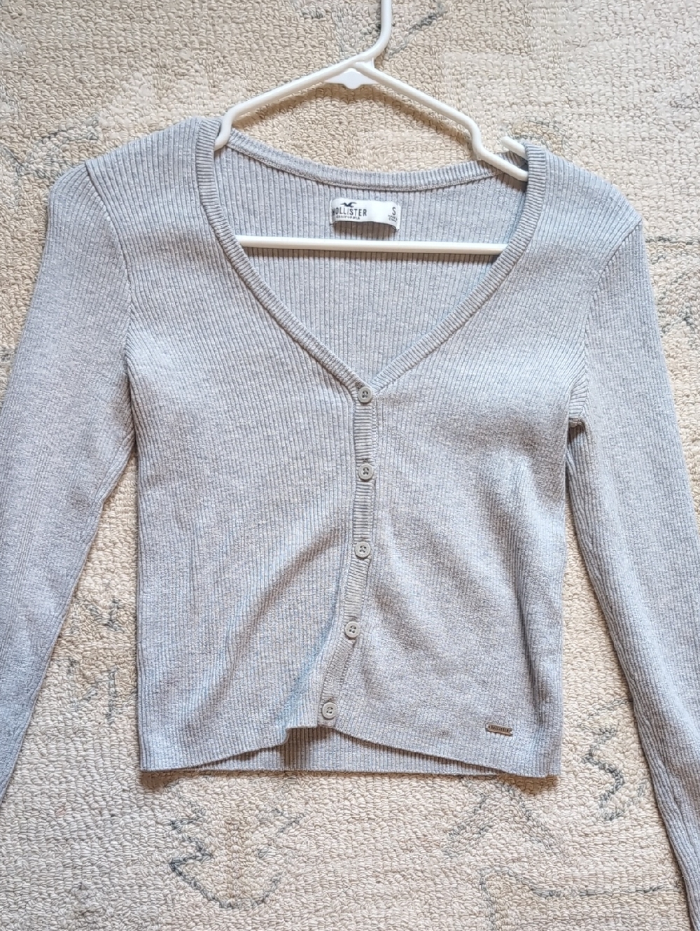 Hollister Light Gray Ribbed V-Neck Button-Front Cardigan